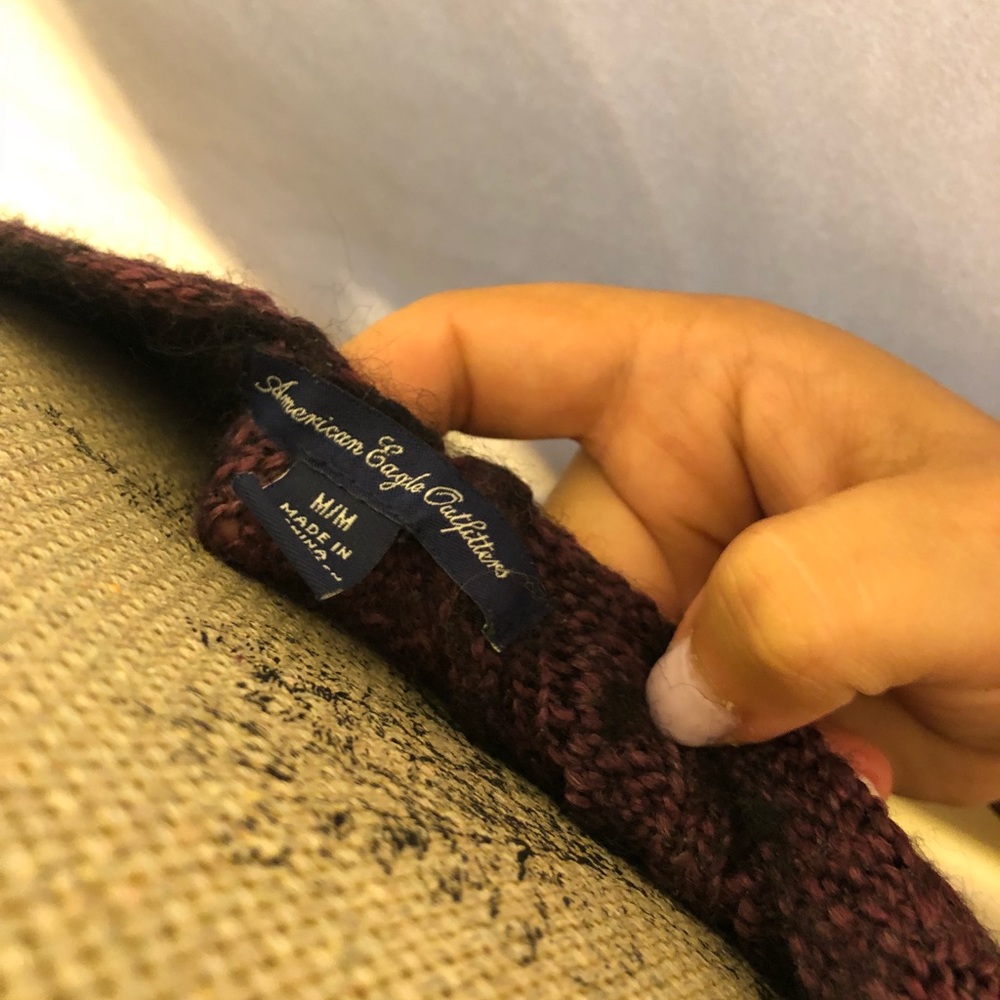 AEO V-Neck Sweater - Picture 3 of 5